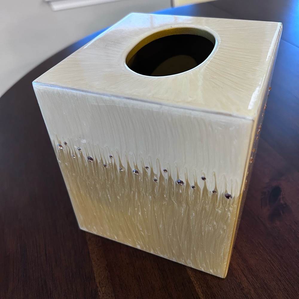 Mike + Ally N.Y.C. Elegant Cream Tissue Box Cover Bloomingdale’s